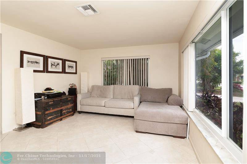 Lauderdale By The Sea, FL 33308,4524 Seagrape Dr