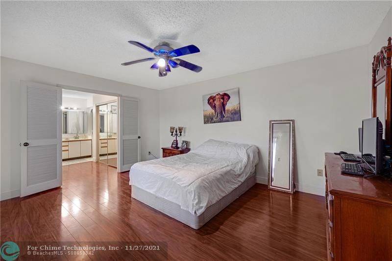 Lake Worth Beach, FL 33463,4576 Suburban Pines Drive