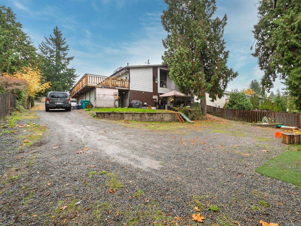 Nanaimo, BC V9T 3K2,2638 Beaver Creek Cres