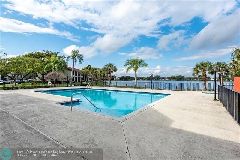 Oakland Park, FL 33309,212 Lake Pointe Dr  #212