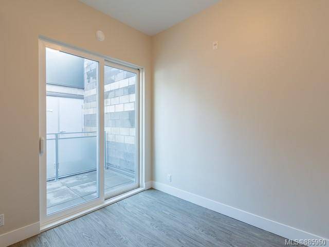 Nanaimo, BC V9R 0J3,91 Chapel St #606