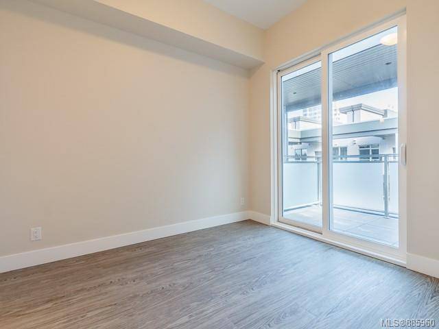 Nanaimo, BC V9R 0J3,91 Chapel St #606
