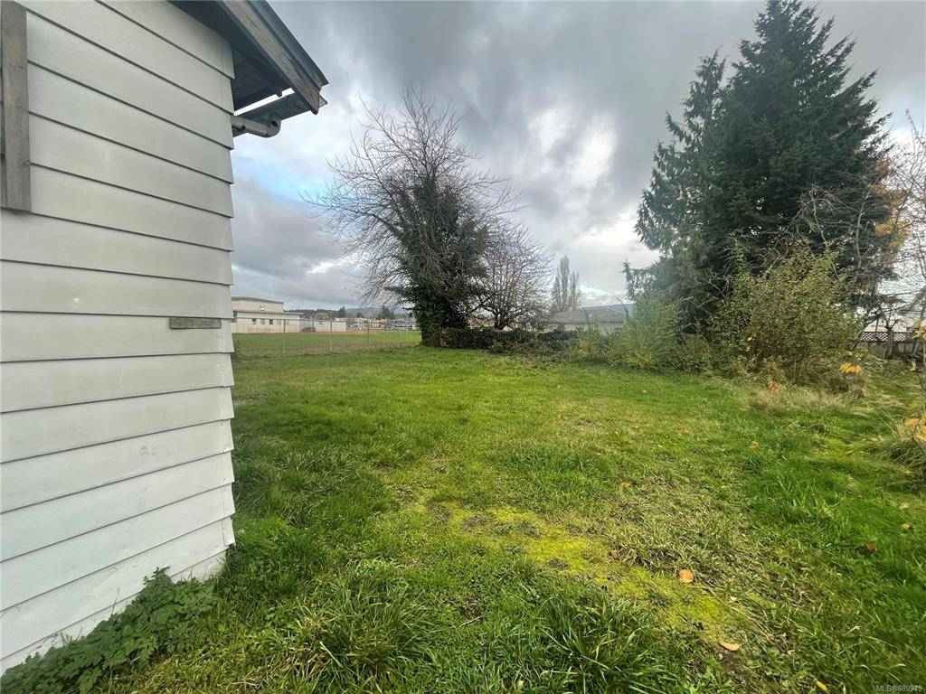 Duncan, BC V9L 3T2,490 Festubert St