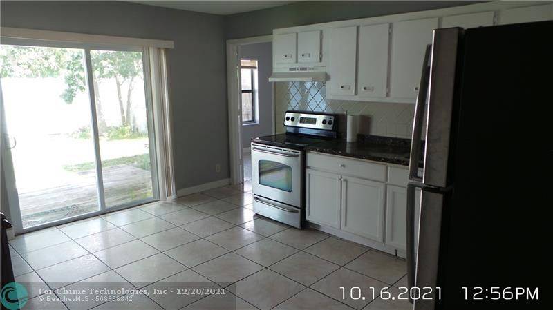 Lake Worth Beach, FL 33463,5863 Triphammer Rd