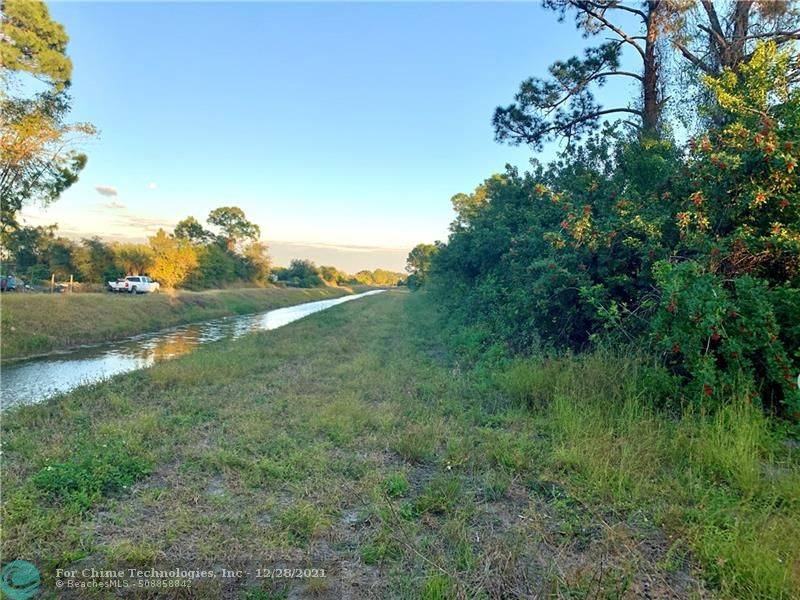 Other City - In The State Of Florida, FL 33976,3107 Irene Ave