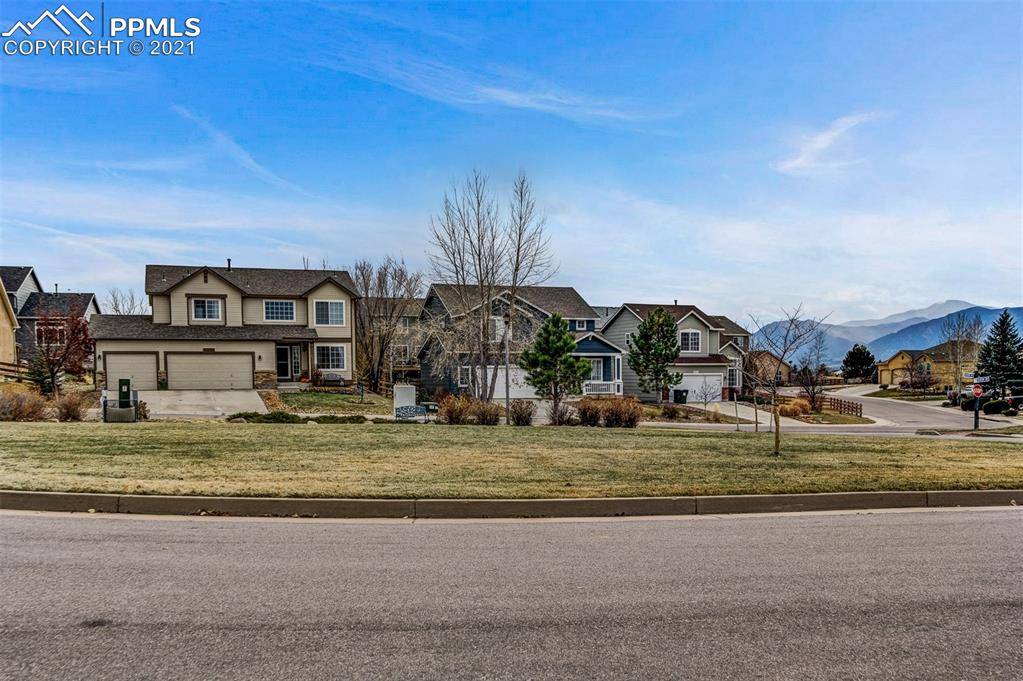 Monument, CO 80132,437 Oxbow DR