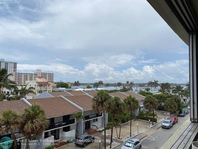 Hollywood, FL 33019,320 S Surf Rd  #401