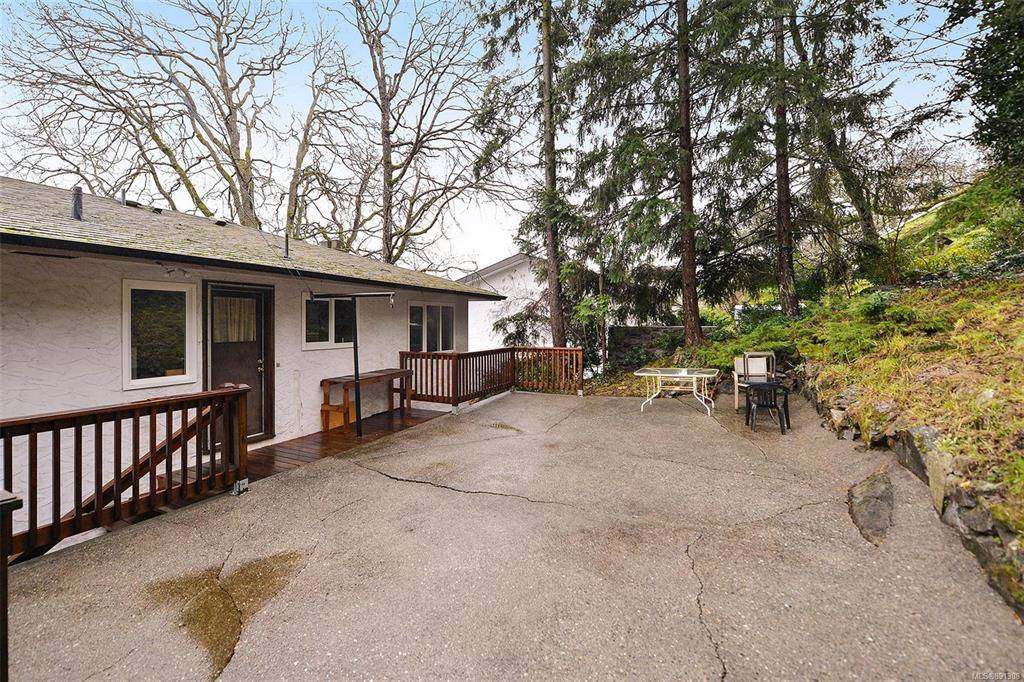 Saanich, BC V8P 3Z1,3634 Cedar Hill Rd