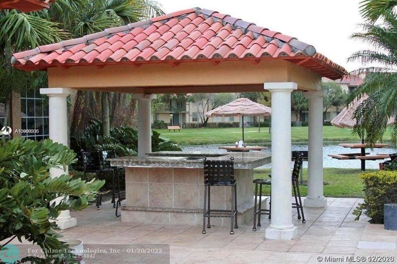 Plantation, FL 33324,10749 Cleary Blvd  #211