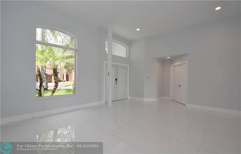 Weston, FL 33332,2760 Oakbrook Ln