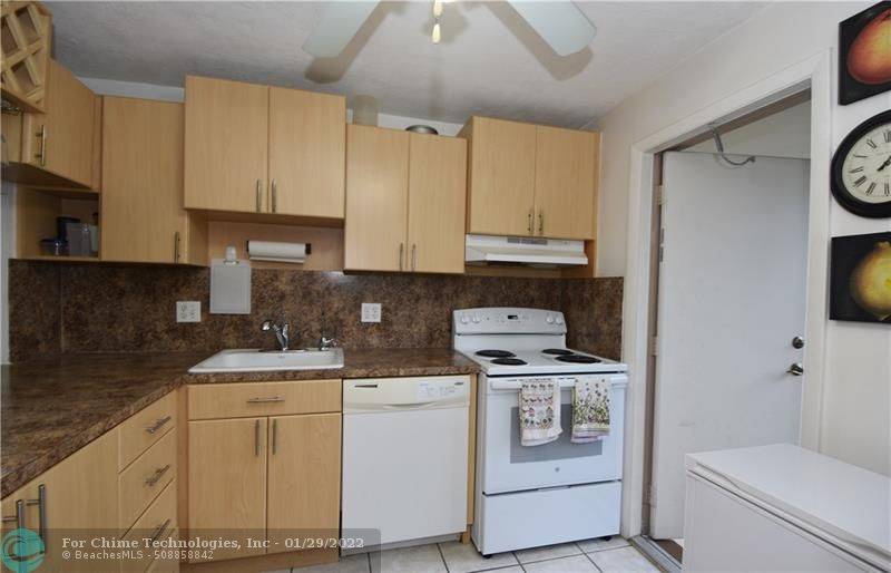 Hollywood, FL 33021,4650 Washington St #101