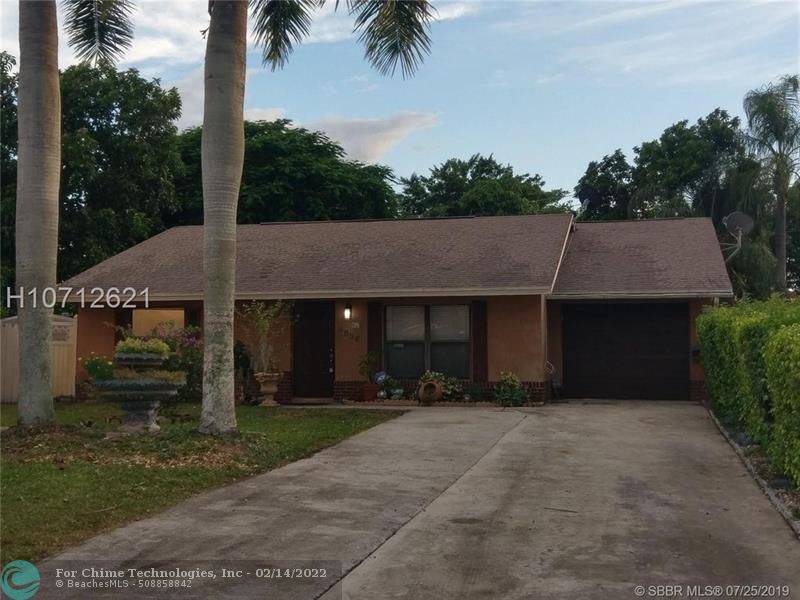 Lake Worth Beach, FL 33463,5886 Ithaca Circle W