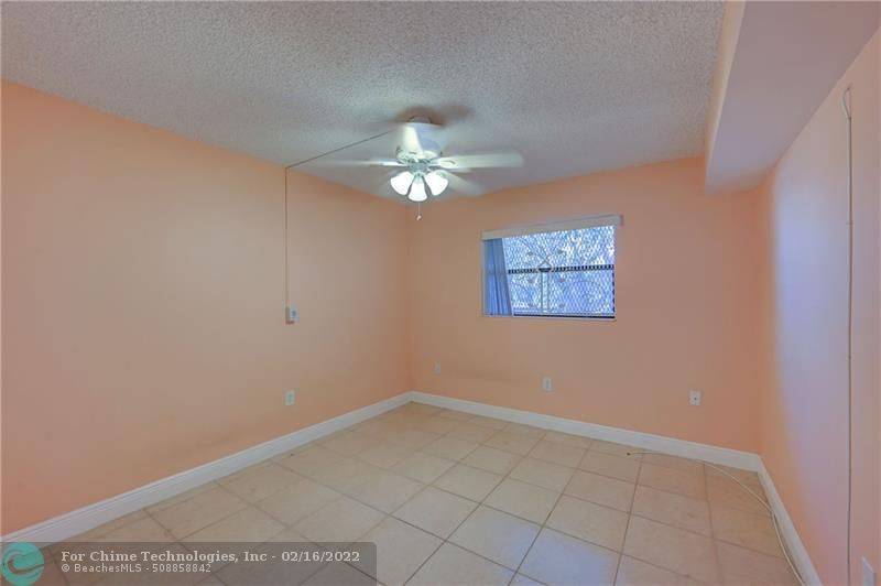 Plantation, FL 33317,6555 W Broward Blvd  #304