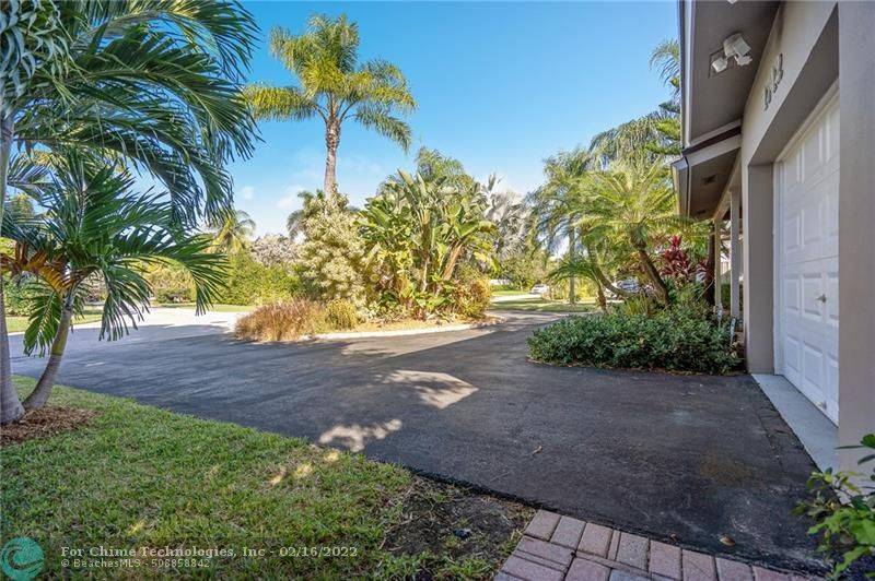 Wilton Manors, FL 33334,1742 NE 28TH DR