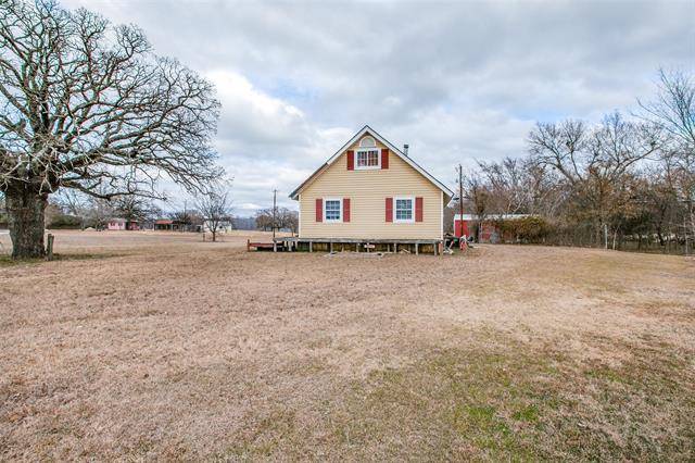 West Tawakoni, TX 75474,916 S Crestway Drive