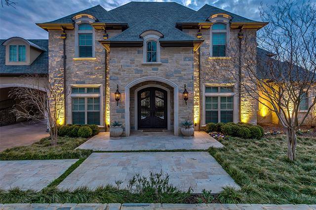 Burleson, TX 76028,8121 Oakmont Drive