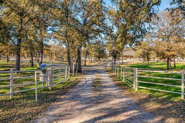 Brock, TX 76462,366 Cougar Road