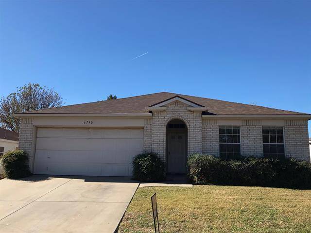 Arlington, TX 76002,6730 Meadowcrest Drive