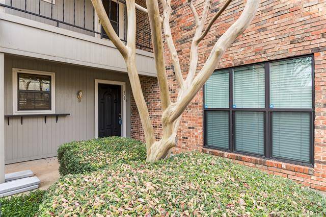 Arlington, TX 76006,2732 Copper Creek Drive #102