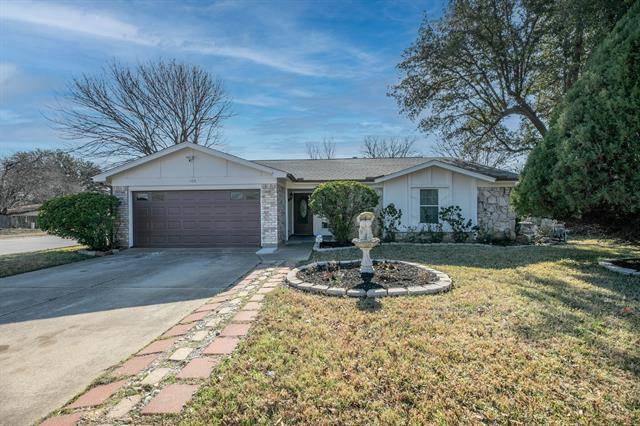 Arlington, TX 76014,100 Karen Court