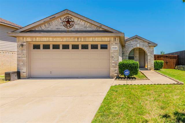 Fort Worth, TX 76106,5520 Venera Court