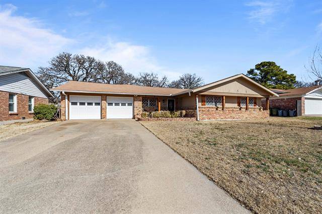 Hurst, TX 76053,416 Fieldwood Terrace