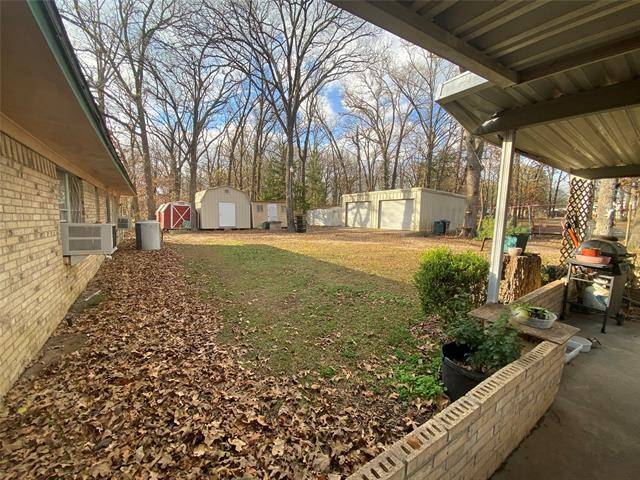 Grand Saline, TX 75140,215 N Oaks Drive