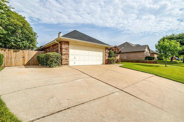 Burleson, TX 76028,432 Shelby Drive