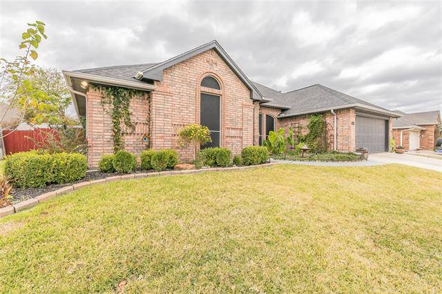 Burleson, TX 76028,424 Shelby Drive