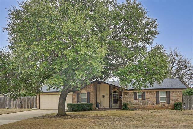 Crowley, TX 76036,417 E Glendale Street