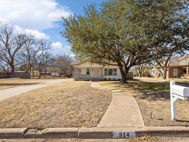 Cleburne, TX 76033,914 Prairie Avenue