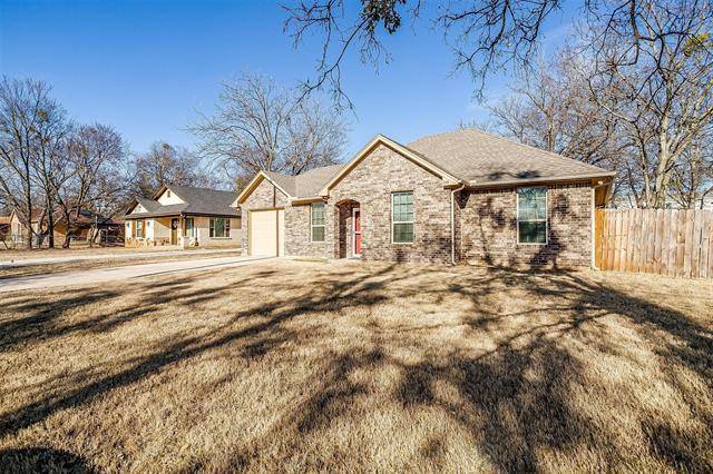 Cleburne, TX 76033,204 Gatrix Avenue