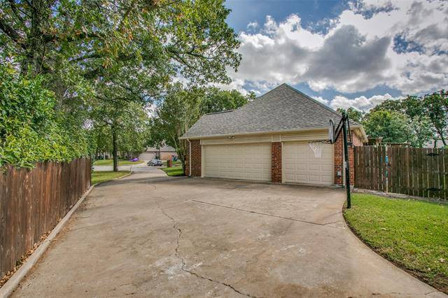 Keller, TX 76248,802 Holly Ridge Court