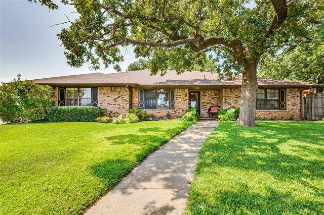 Bedford, TX 76021,2525 Glenoaks Court