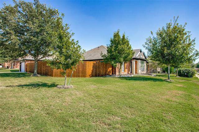 Grand Prairie, TX 75052,2820 Oak Glen Drive