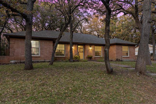 Hurst, TX 76054,608 Circleview Drive S