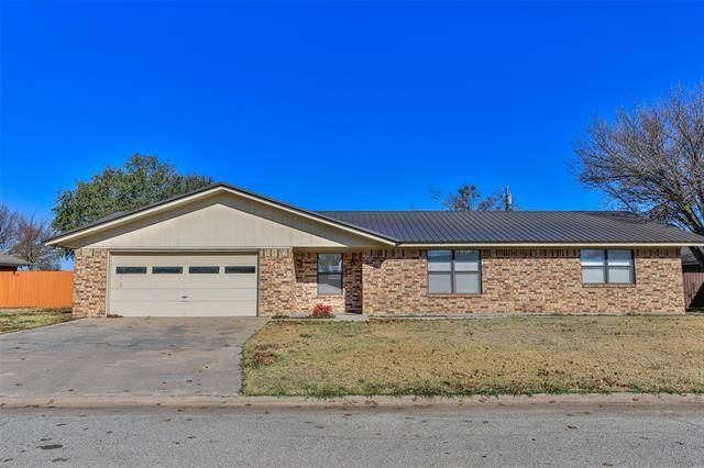 Lindsay, TX 76250,511 Henry Street