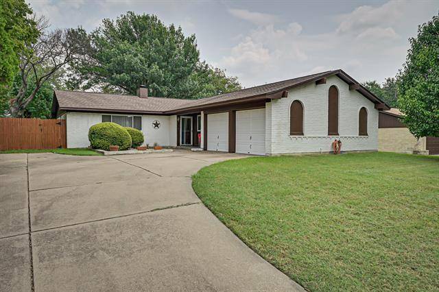 Benbrook, TX 76126,124 Lakeway Drive