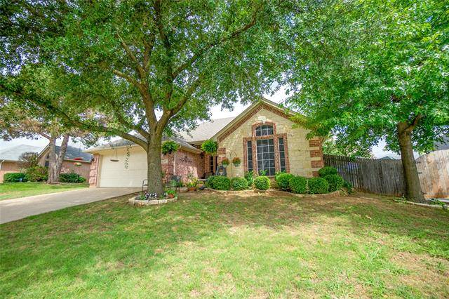 Burleson, TX 76028,613 Meadowcrest Drive