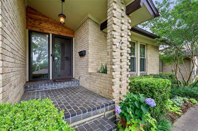 Dallas, TX 75238,9760 Maplehill Drive