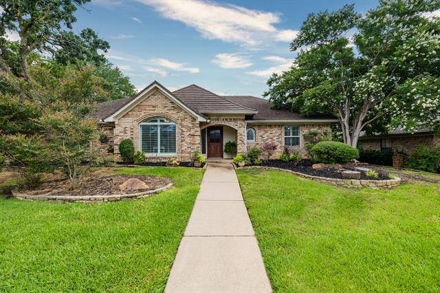 Bedford, TX 76021,209 Norfolk Drive