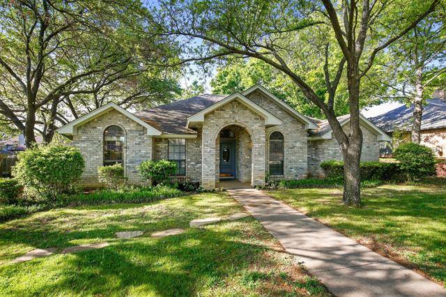 Grapevine, TX 76051,2913 Scenic Drive