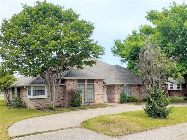 Desoto, TX 75115,805 Robin Meadow Drive