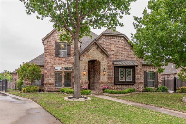 Hurst, TX 76054,608 Hickory Court