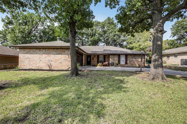 Denton, TX 76205,821 Skylark Drive