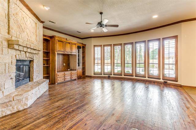 Grapevine, TX 76092,3326 Van Zandt Court