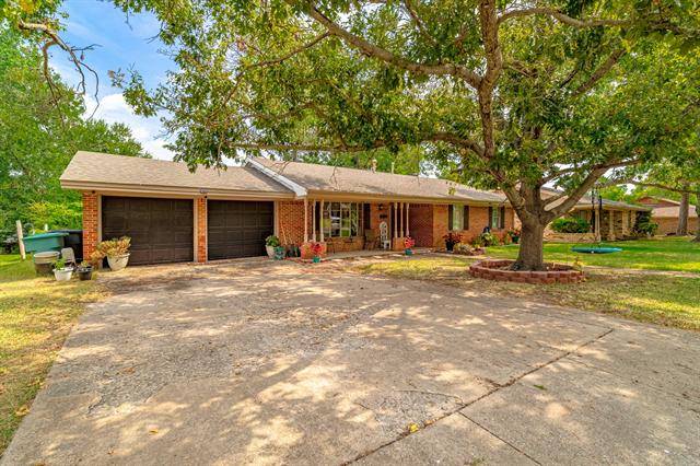 Sherman, TX 75092,1701 Oakhill Drive