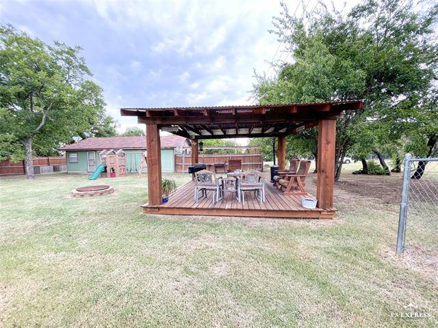 Cisco, TX 76437,1402 Avenue J