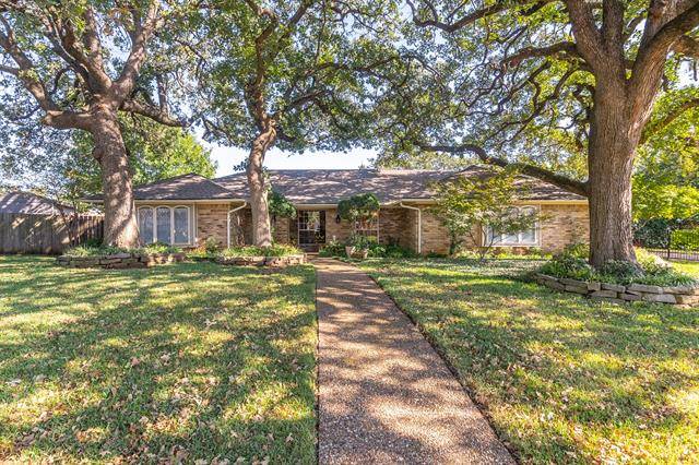 Arlington, TX 76016,2711 Burnwood Court