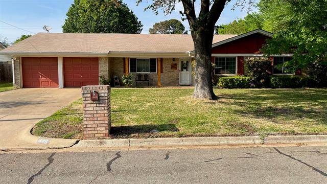 Hurst, TX 76054,440 W Pleasantview Drive